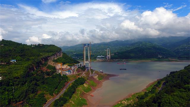 新田長(zhǎng)江大橋全景圖.jpg